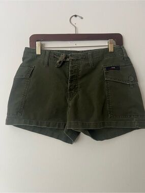 Abercrombie and Fitch 1892 Olive Green Women's Cargo Shorts, size small